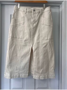 Habitual Cream Denim Skirt Sz 8
Casual